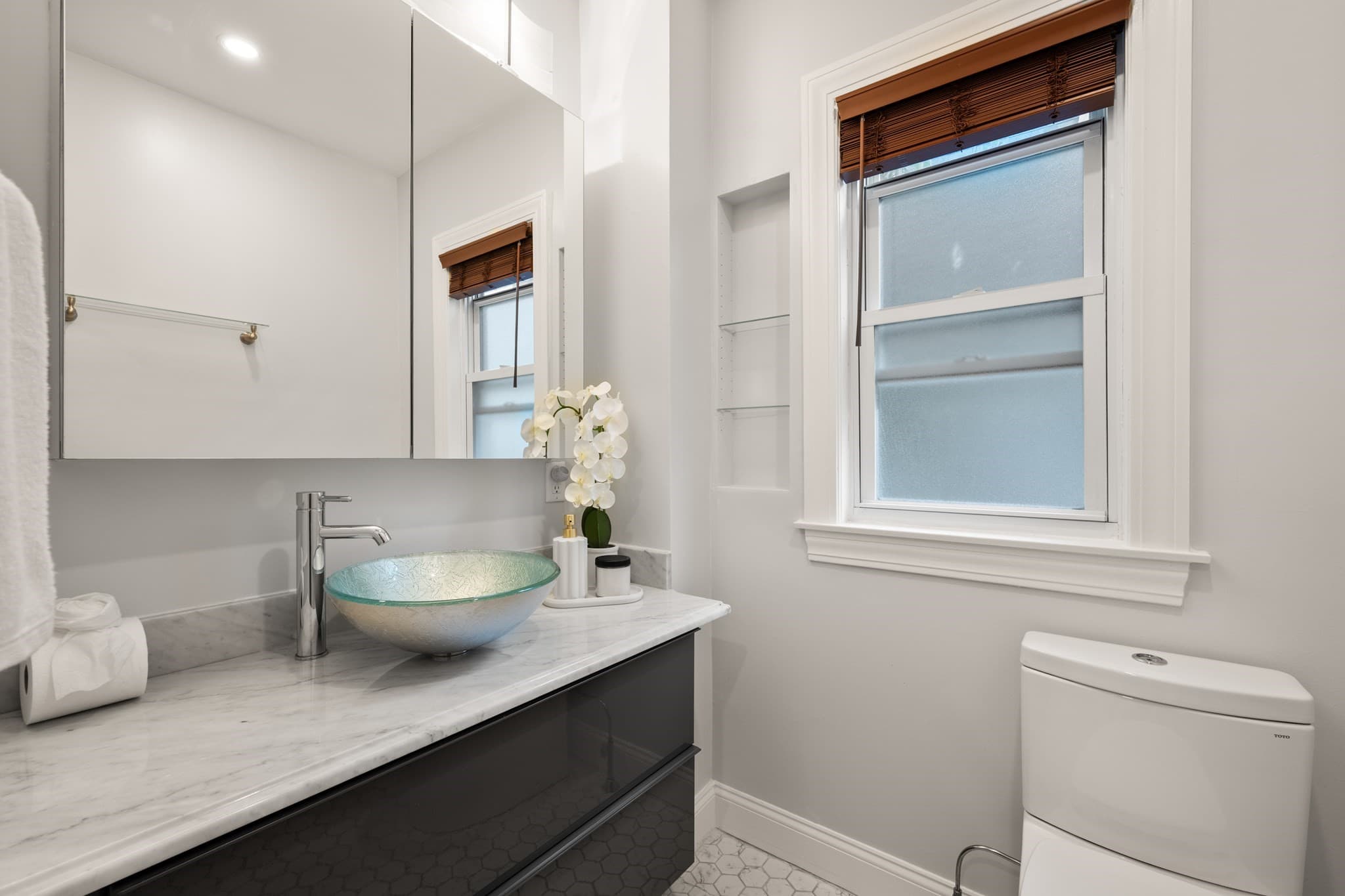 Condominium at 95 Hewlett St # 1, Boston MA 02131, Boston, photo 19 of 25