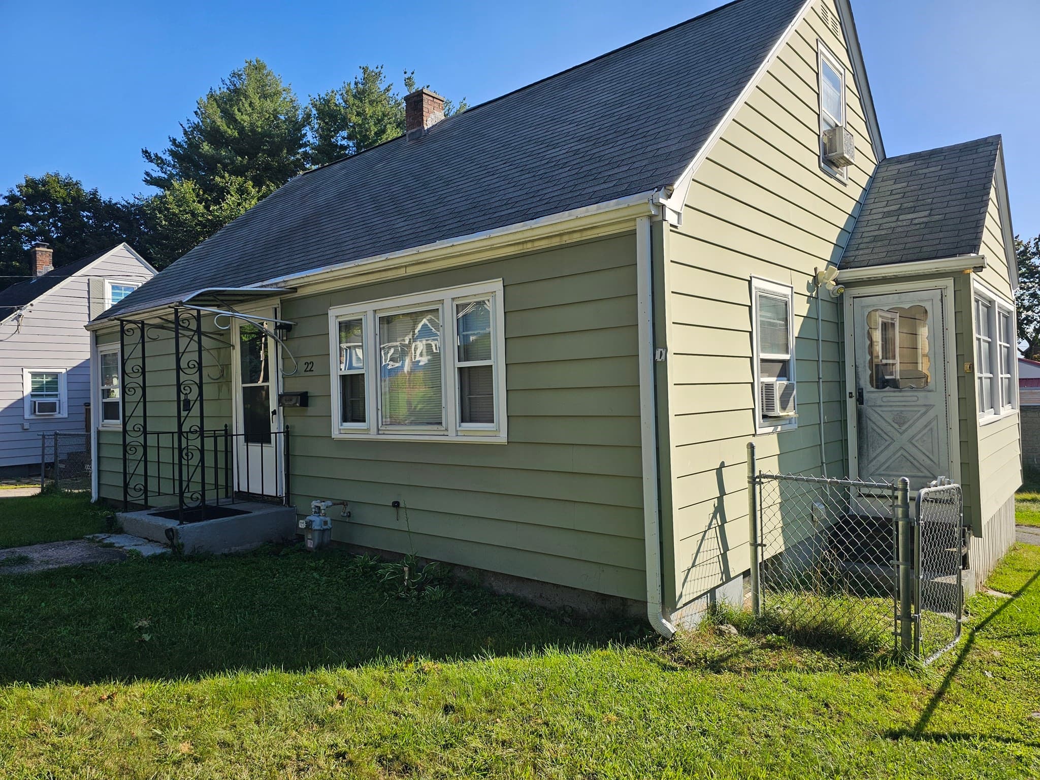 22 Winchester Ave, Worcester MA 01603