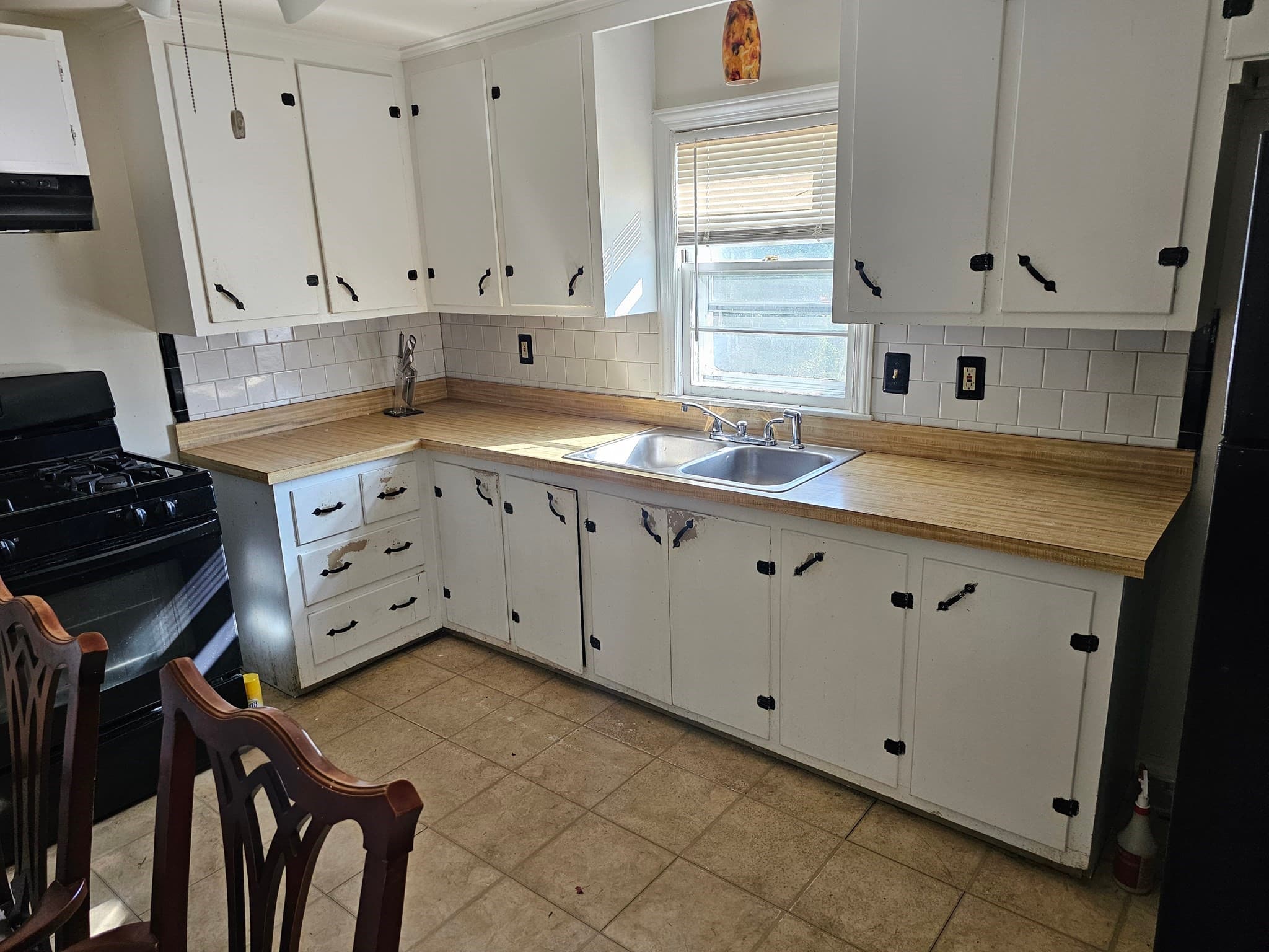 Single Family Residence at 22 Winchester Ave, Worcester MA 01603, Worcester, photo 10 of 13