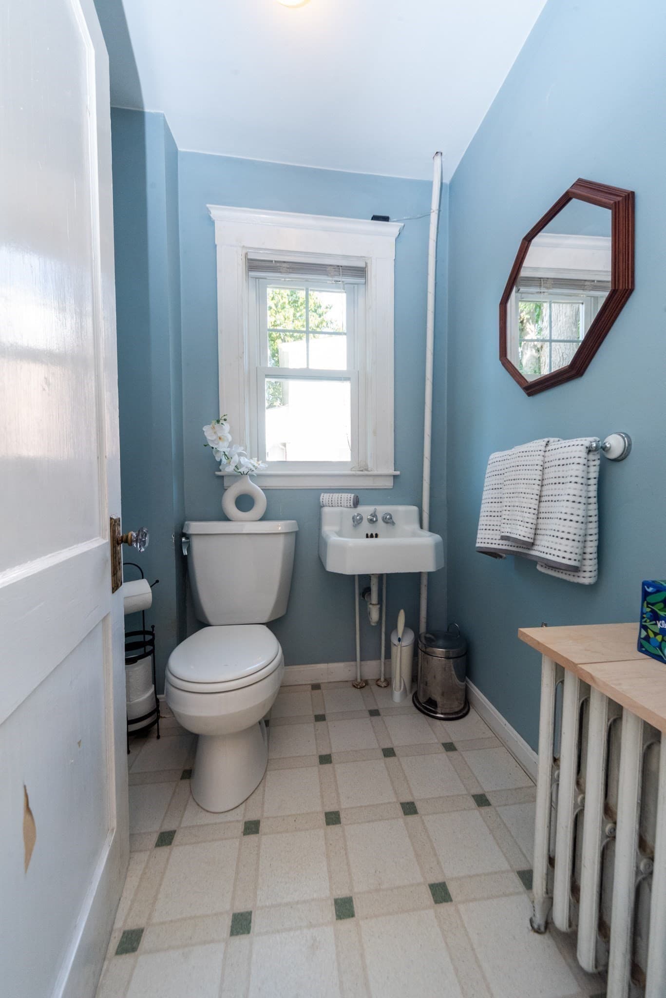 Single Family Residence at 3 Parmenter Ter, Newton MA 01754, Newton, photo 13 of 28