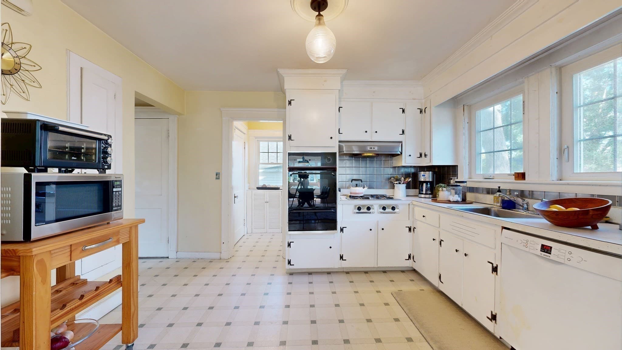 Single Family Residence at 3 Parmenter Ter, Newton MA 01754, Newton, photo 10 of 28