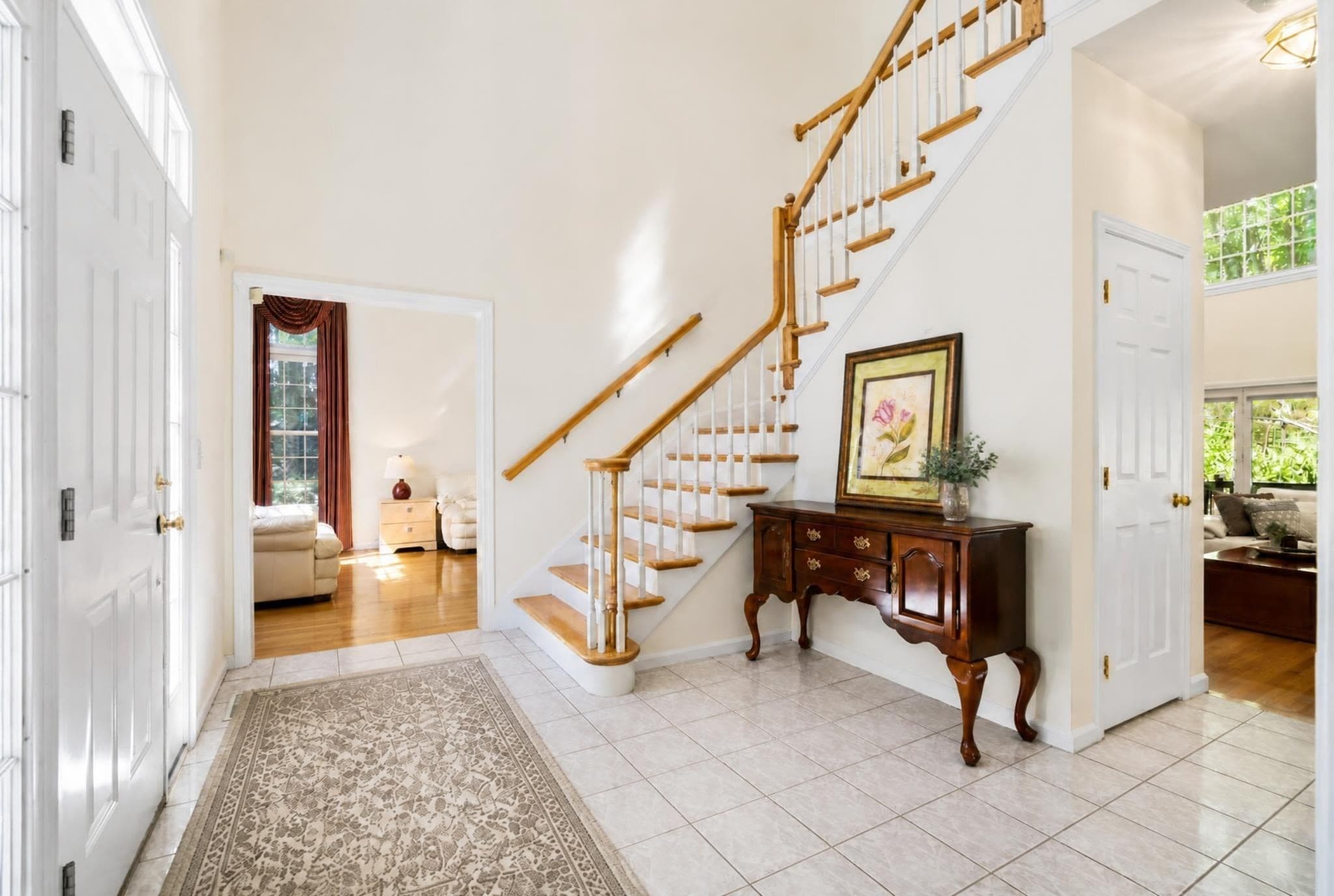 Single Family Residence at 160 Stearns Rd, Marlborough MA 01752, Marlborough, photo 3 of 37