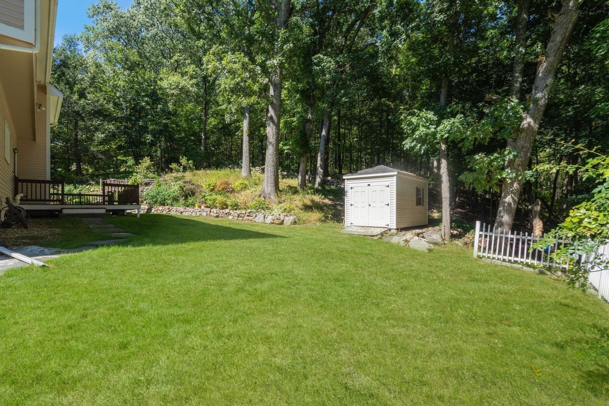 Single Family Residence at 160 Stearns Rd, Marlborough MA 01752, Marlborough, photo 34 of 37