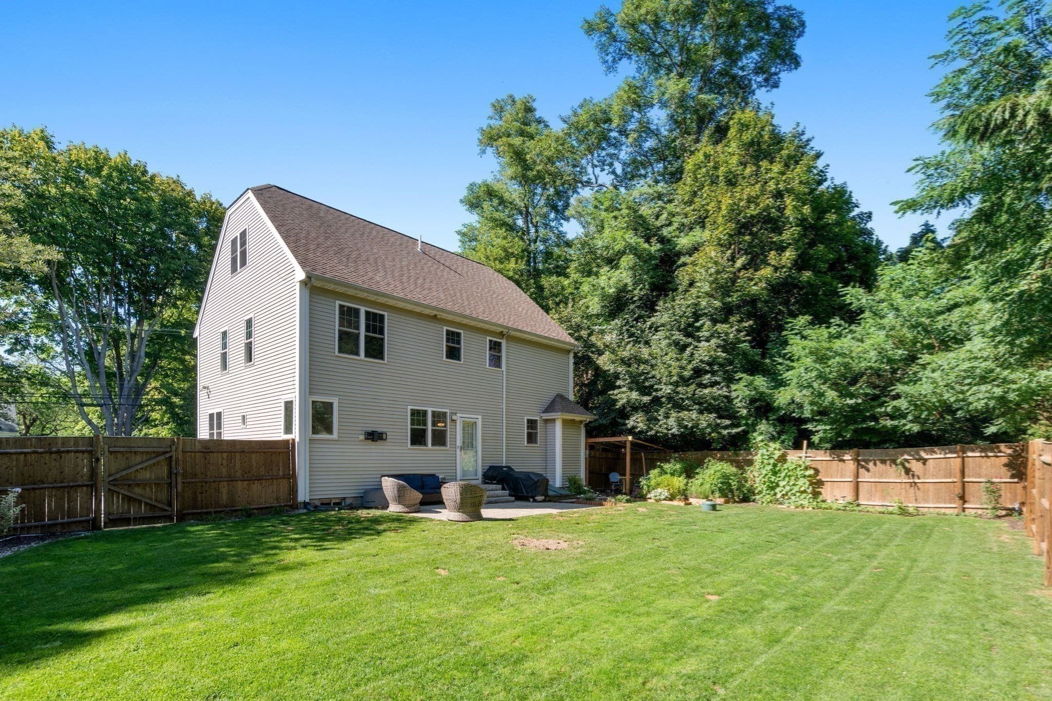 Single Family Residence at 26 Beaver Dam Road, Plymouth MA 02360, Plymouth, photo 33 of 37