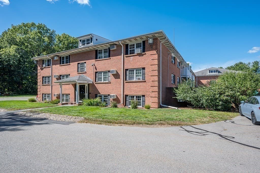 Condominium at 75 Leonard # 75, Boxborough MA 01719, Boxborough, photo 24 of 33