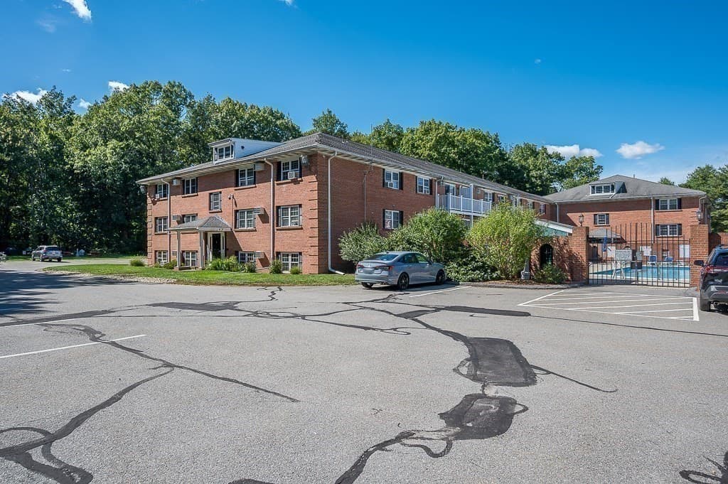 Condominium at 75 Leonard # 75, Boxborough MA 01719, Boxborough, photo 25 of 33