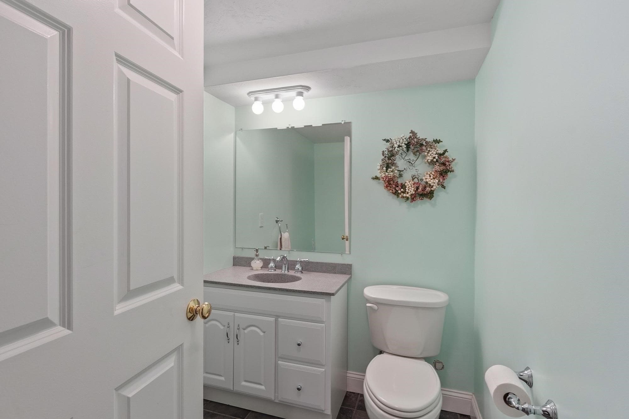 Single Family Residence at 4 Samuels Ln, Sterling MA 01564, Sterling, photo 34 of 42