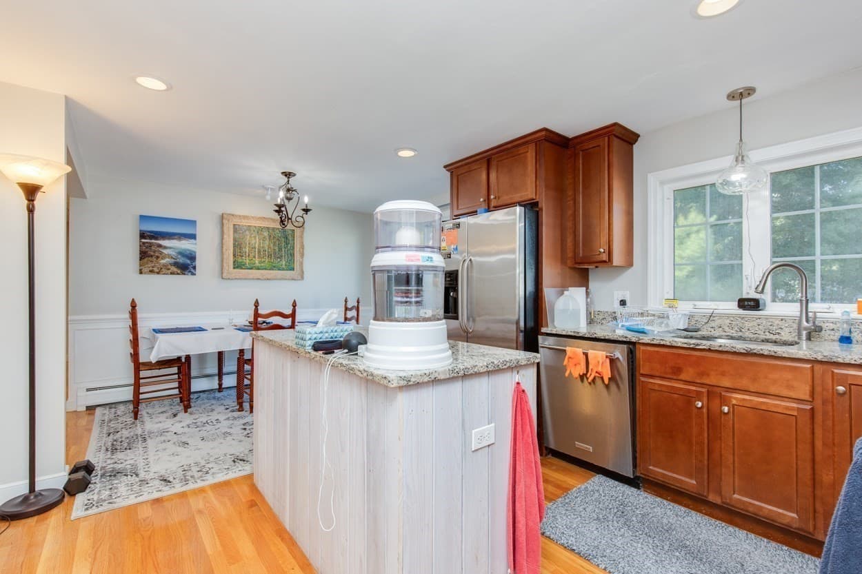 Single Family Residence at 10 Fredrick Drive, Wilmington MA 01887, Wilmington, photo 7 of 42