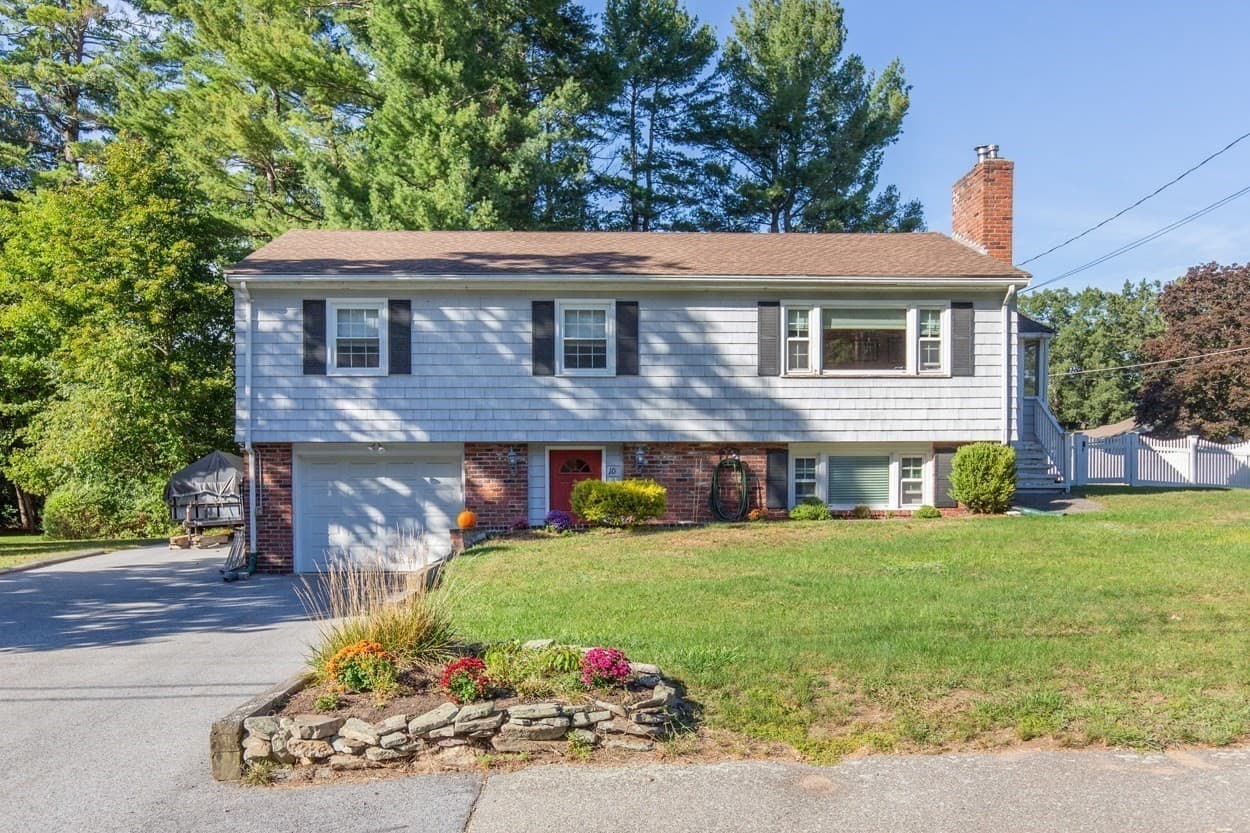 10 Fredrick Drive, Wilmington MA 01887