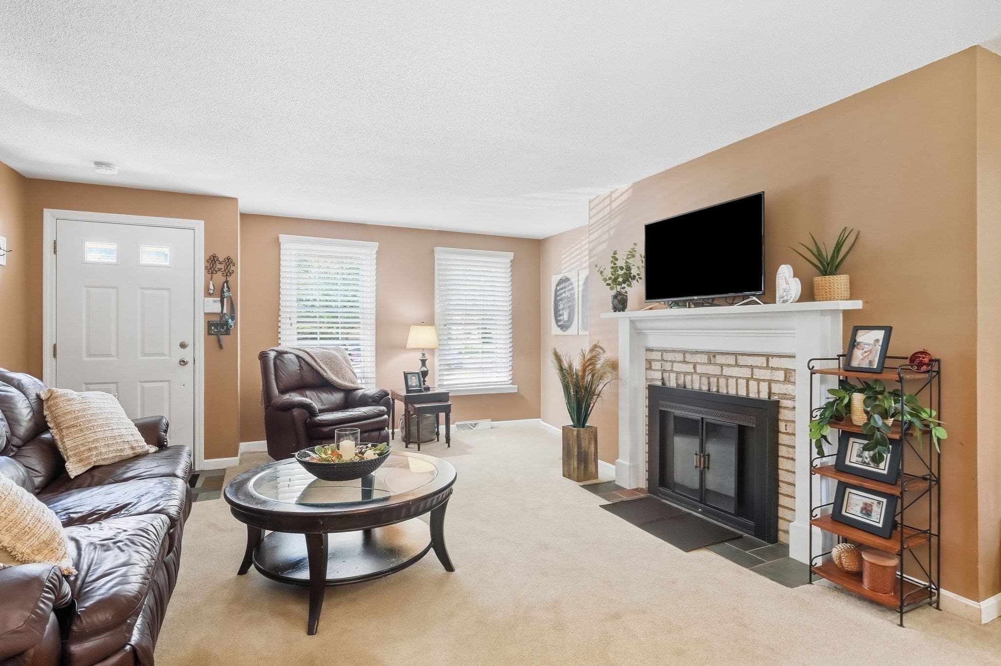 Condominium at 7 Mansion Woods Dr # b, Agawam MA 01001, Agawam, photo 7 of 33