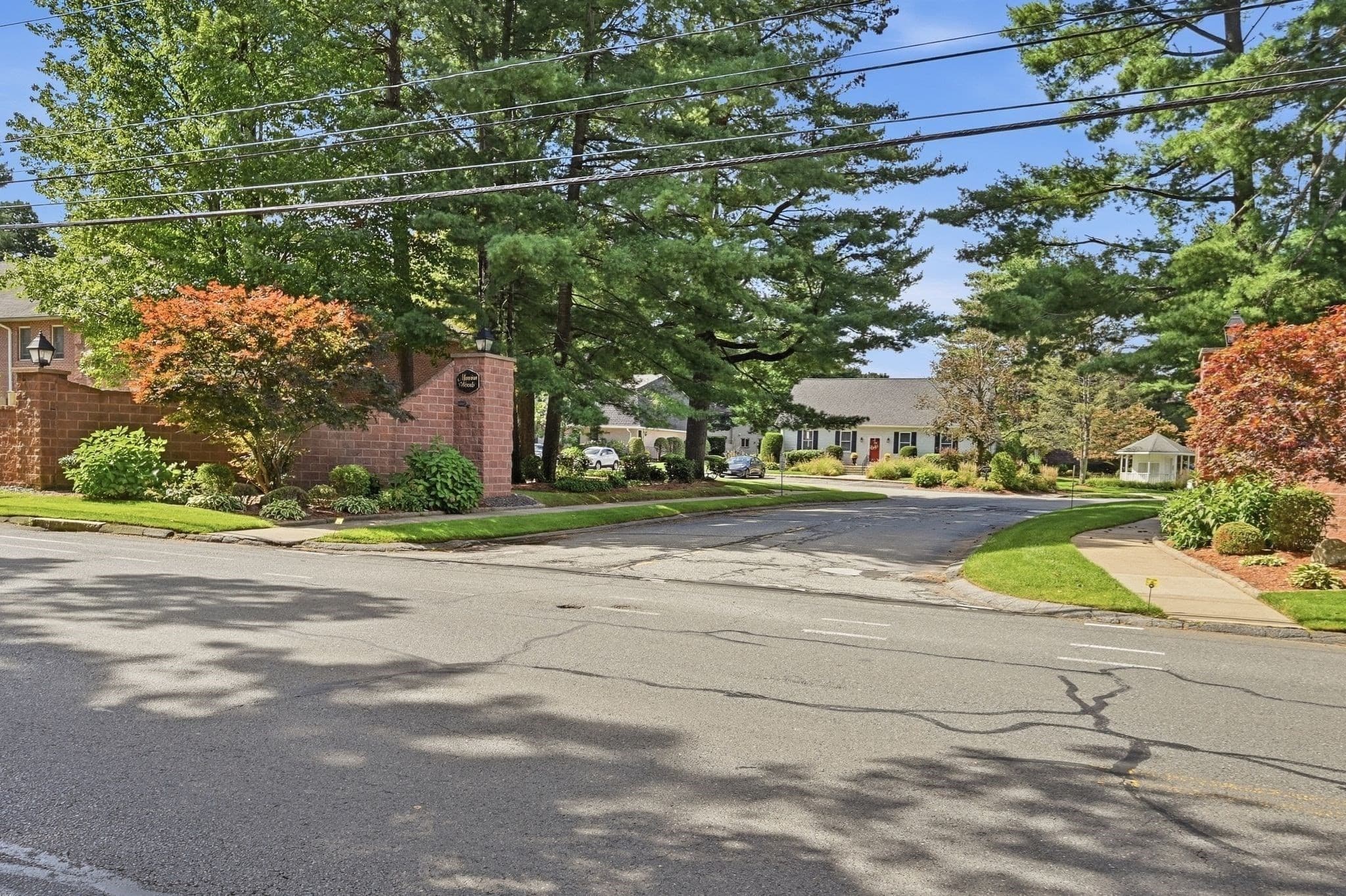7 Mansion Woods Dr # b, Agawam MA 01001