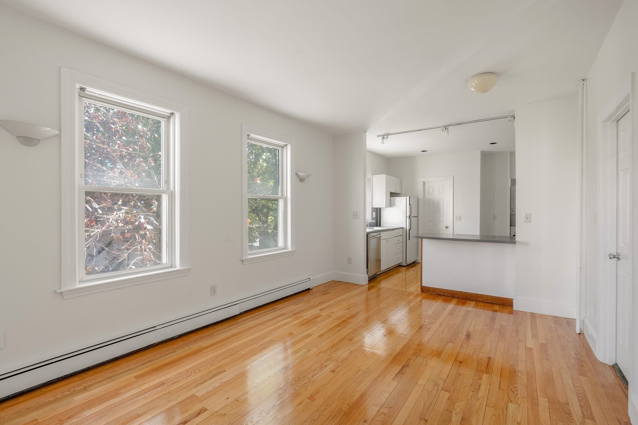 Condominium at 26 Plymouth # 2, Cambridge MA 02141, Cambridge, photo 4 of 17