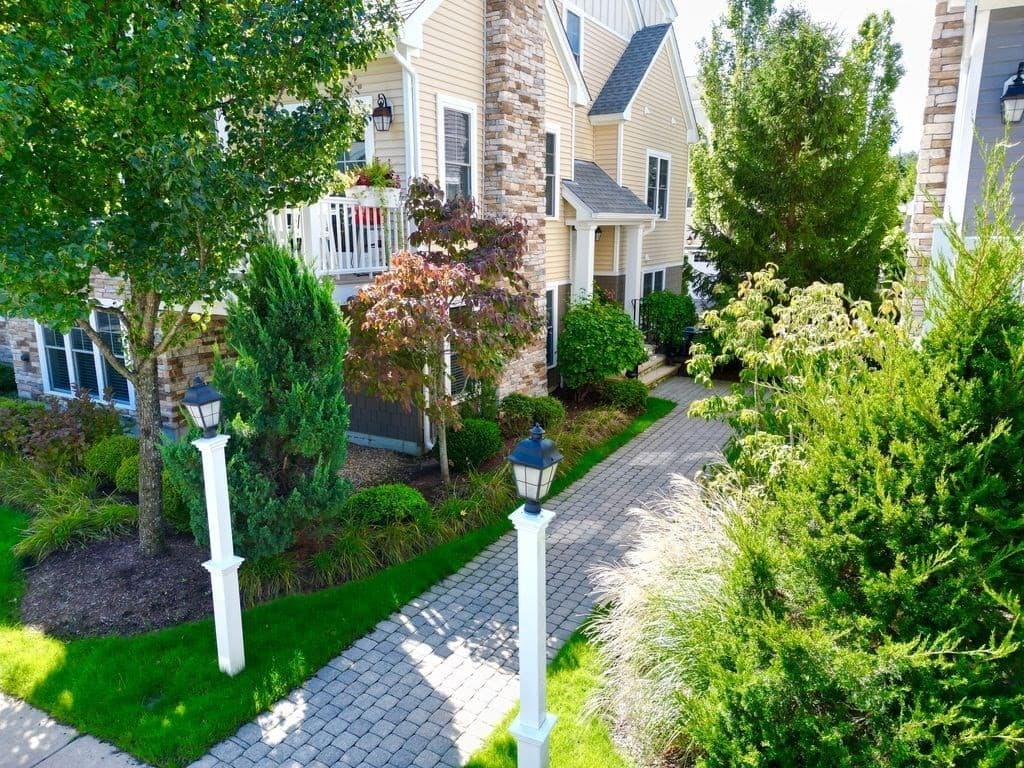 Single Family Residence at 53 Boatwrights Loop, Plymouth MA 02360, Plymouth, photo 3 of 42