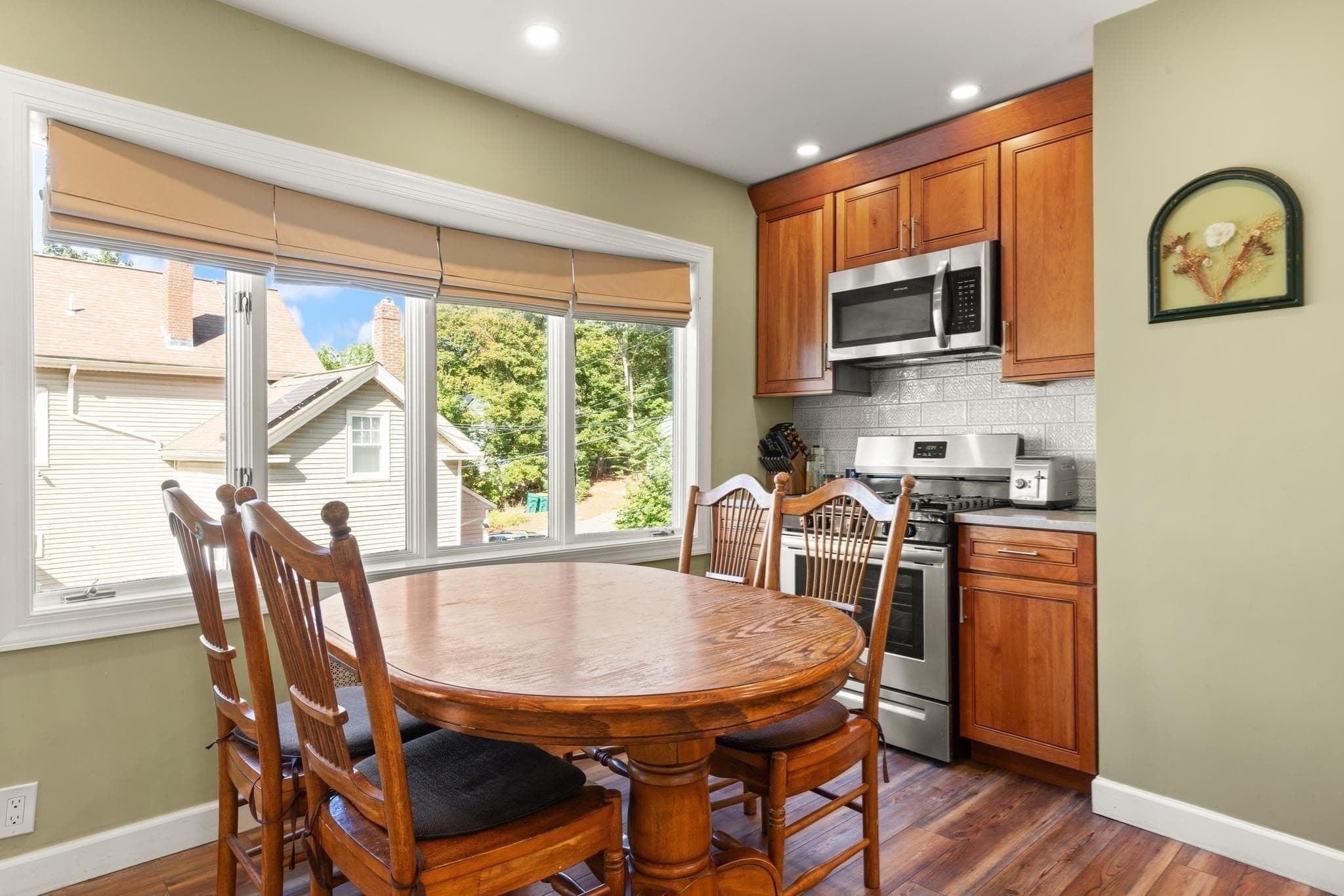 Single Family Residence at 21 Charles St, Woburn MA 01801, Woburn, photo 7 of 37