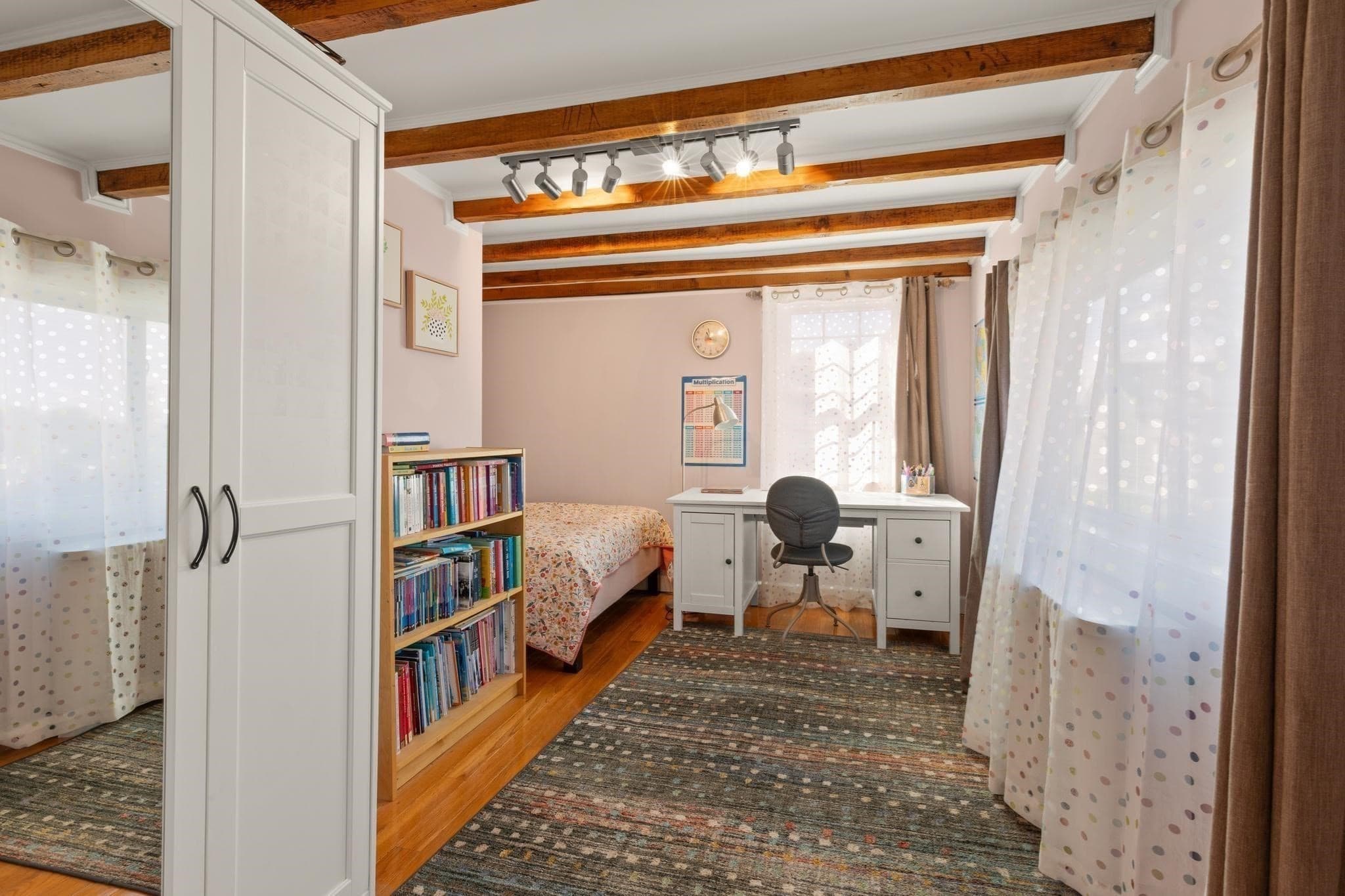 Single Family Residence at 21 Charles St, Woburn MA 01801, Woburn, photo 21 of 37