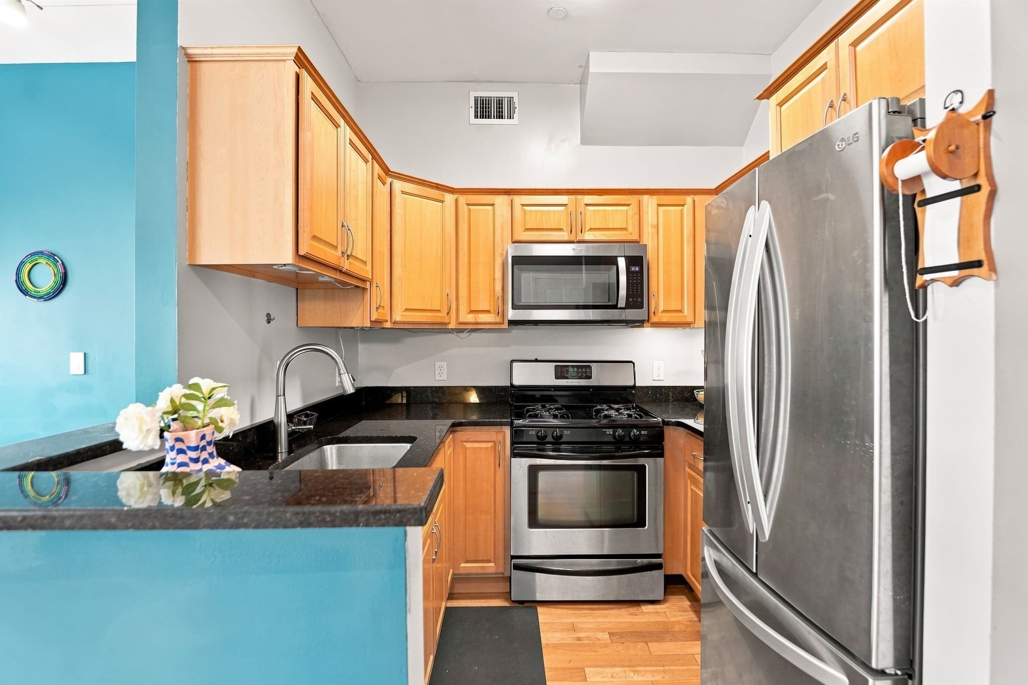 Condominium at 190 Summer Street # 403, Malden MA 02148, Malden, photo 12 of 38