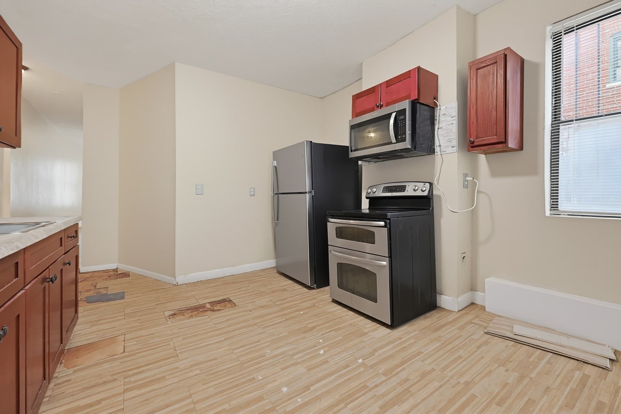 3 Family - 3 Units Up/Down at 117 Regent St, Boston MA 02119, Boston, photo 6 of 33