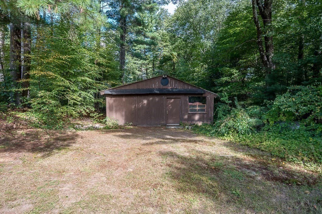 Single Family Residence at 101 Barnett Rd., Sutton MA 01590, Sutton, photo 30 of 37