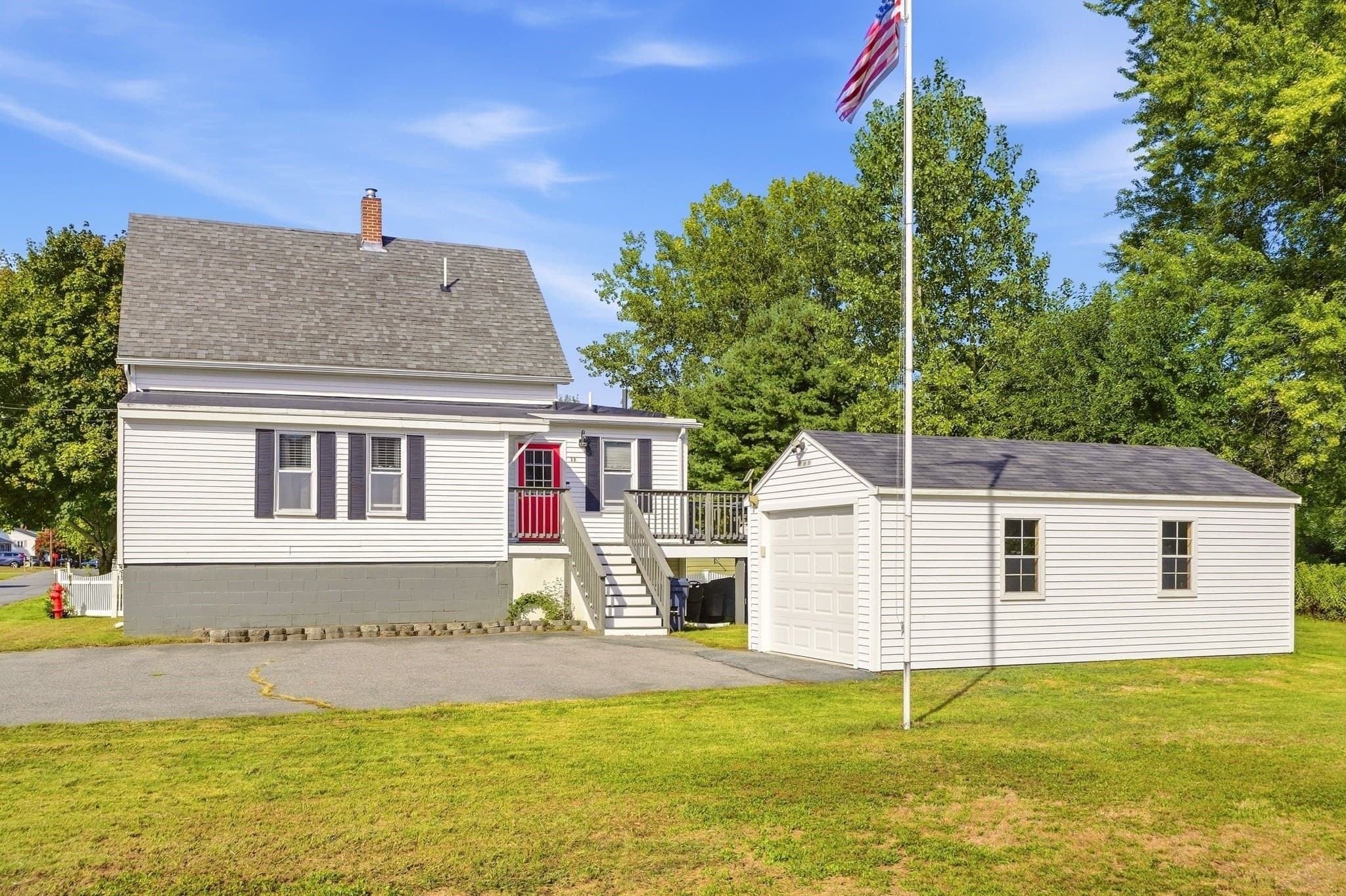 11 Russell St, Methuen MA 01844