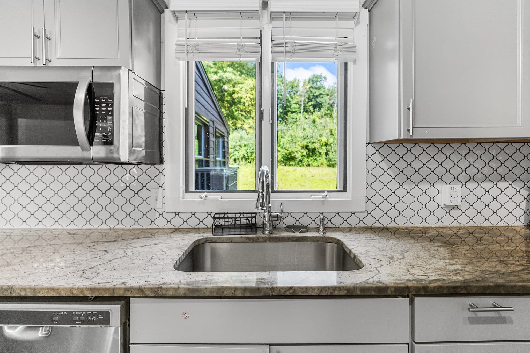 Condominium at 46 Davis Rd # B, Millbury MA 01527, Millbury, photo 11 of 42
