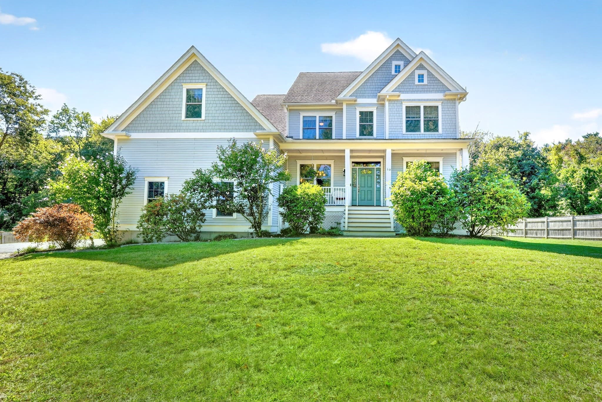 10 Dudley Rd, Bedford MA 01730
