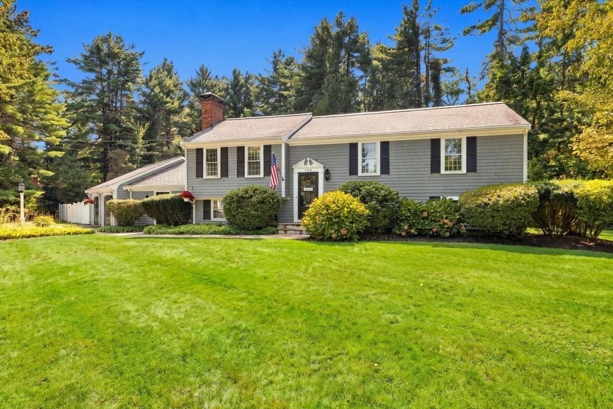 Single Family Residence at 386 Main Street, Hanover MA 02339, Hanover, photo 2 of 42