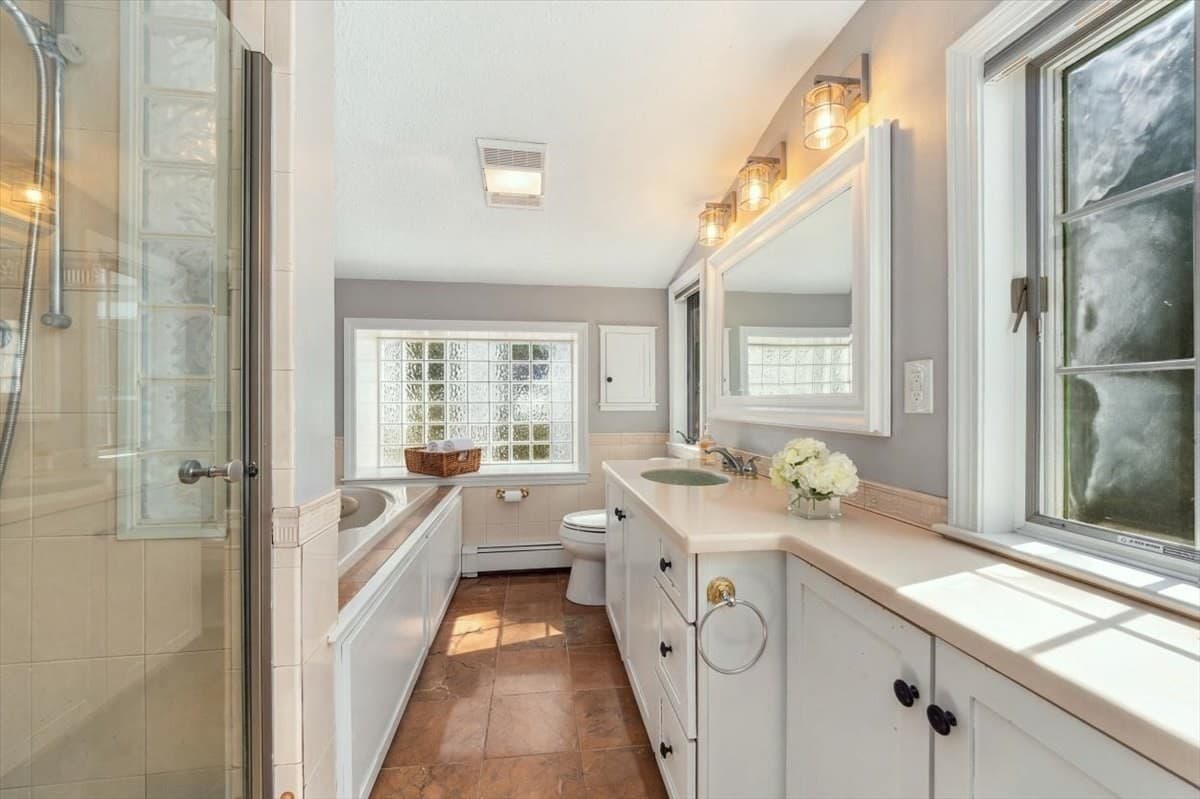 Single Family Residence at 386 Main Street, Hanover MA 02339, Hanover, photo 22 of 42