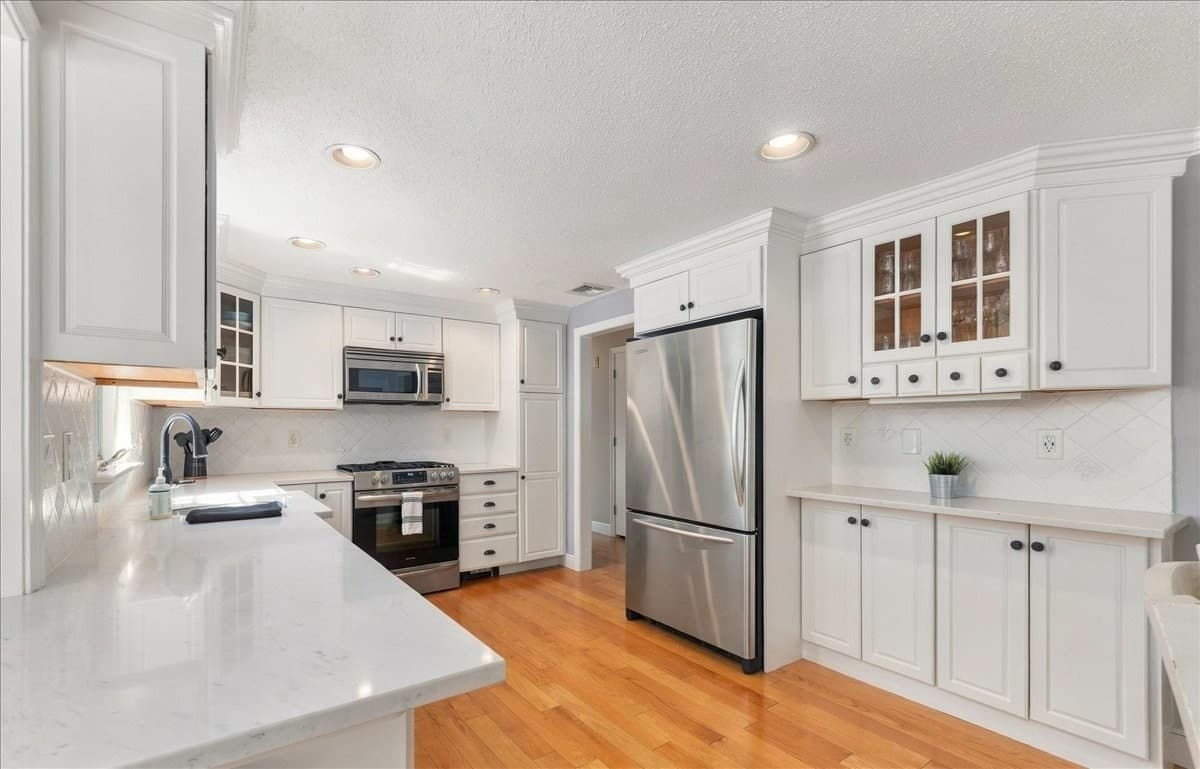Single Family Residence at 386 Main Street, Hanover MA 02339, Hanover, photo 11 of 42