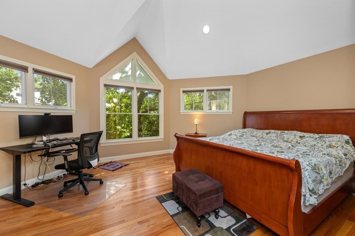 Condominium at 522-524 Auburn St # 524, Newton MA 02466, Newton, photo 13 of 24