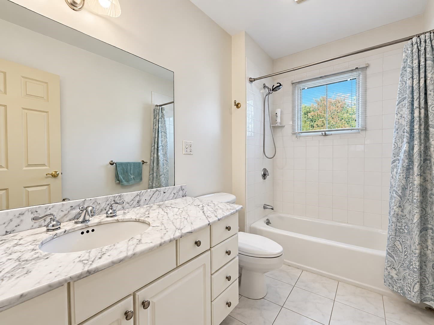 Condominium at 522-524 Auburn St # 524, Newton MA 02466, Newton, photo 12 of 24