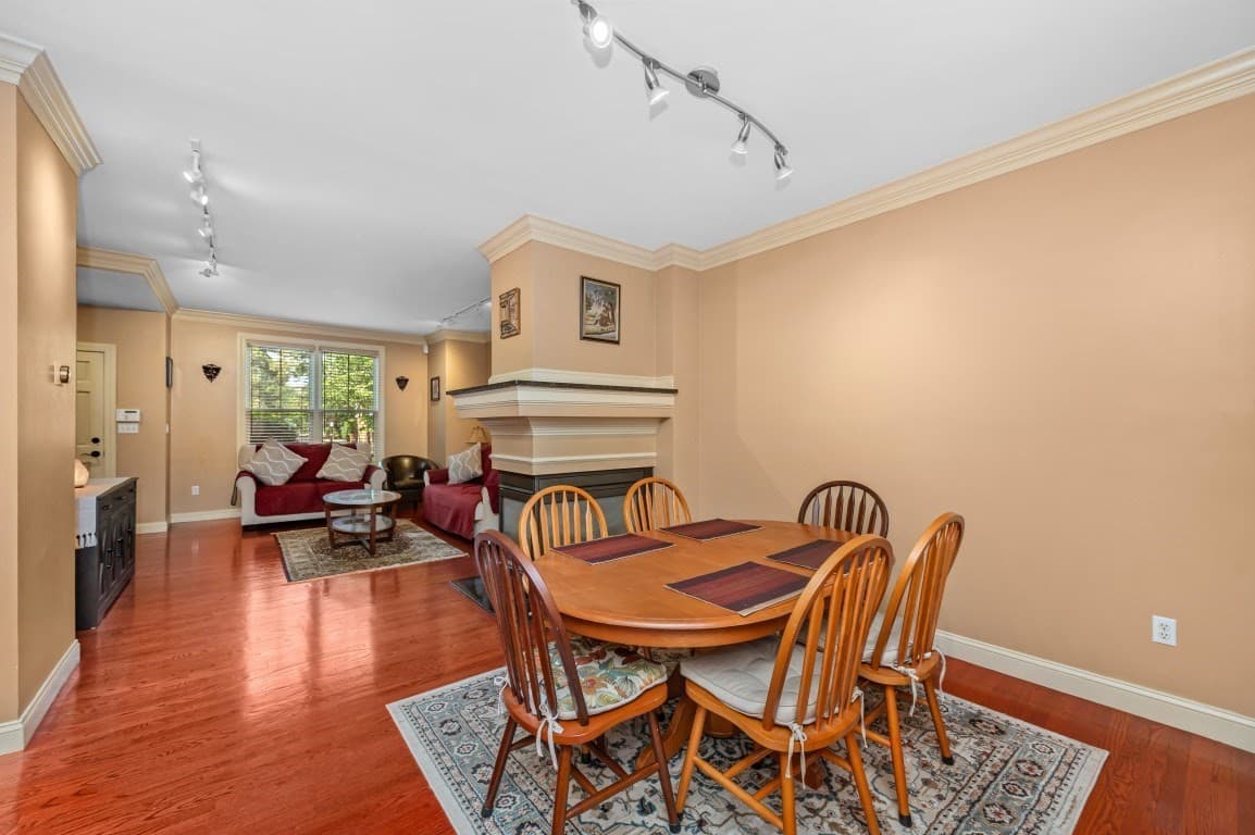 Condominium at 522-524 Auburn St # 524, Newton MA 02466, Newton, photo 7 of 24