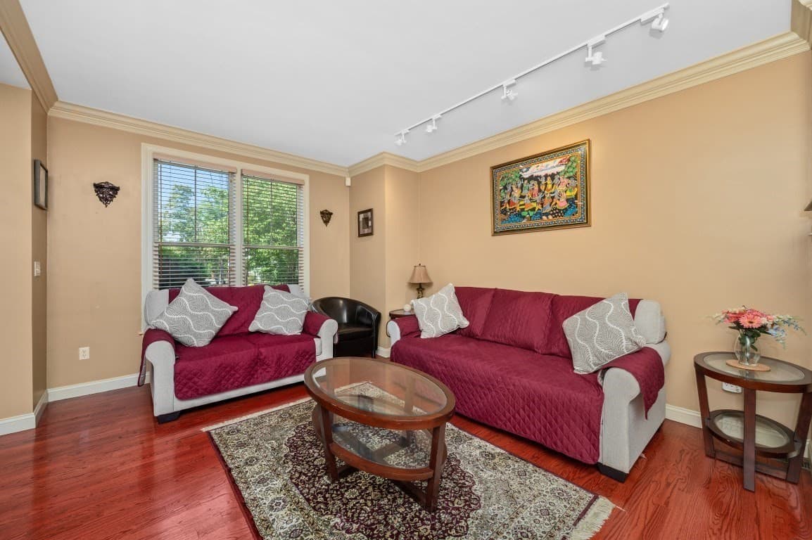 Condominium at 522-524 Auburn St # 524, Newton MA 02466, Newton, photo 10 of 24