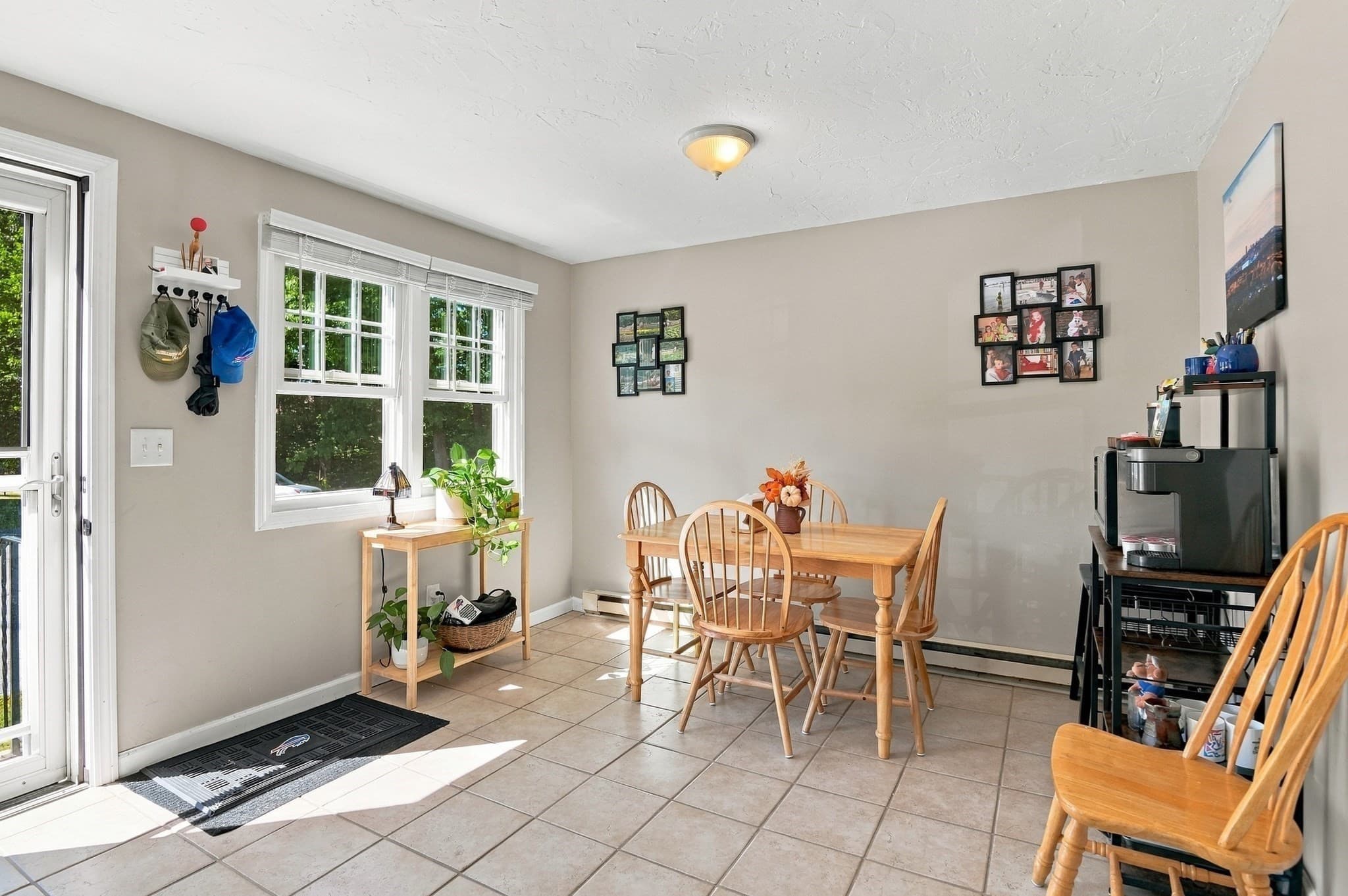 Condominium at 1 Tiffany Circle # 1, Millbury MA 01527, Millbury, photo 10 of 39