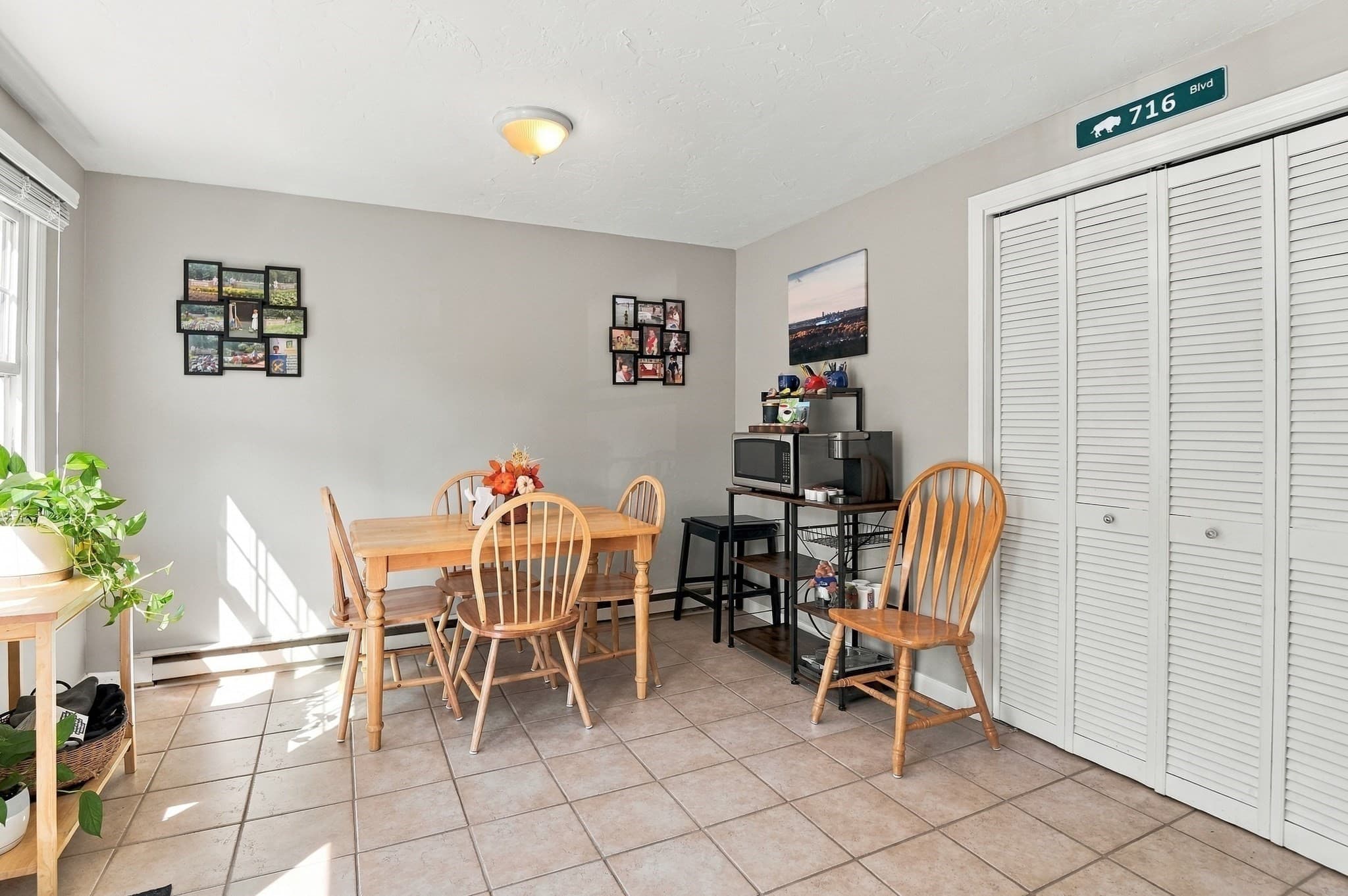 Condominium at 1 Tiffany Circle # 1, Millbury MA 01527, Millbury, photo 14 of 39