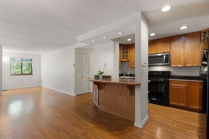 Condominium at 666 Main Street # 217, Winchester MA 01890, Winchester, photo 6 of 41