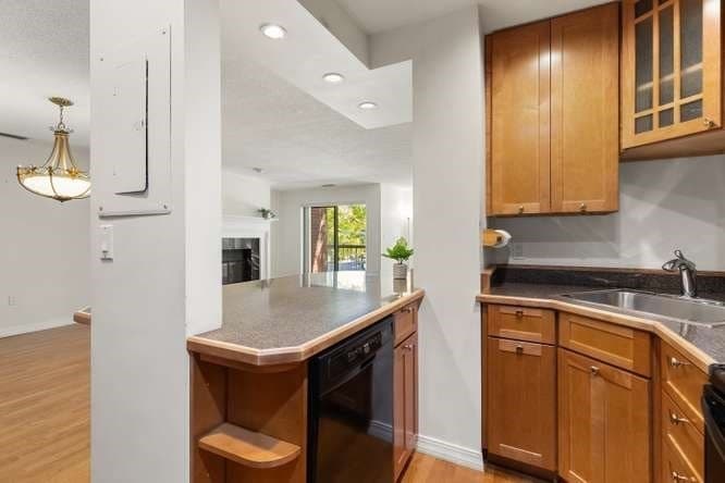Condominium at 666 Main Street # 217, Winchester MA 01890, Winchester, photo 10 of 41