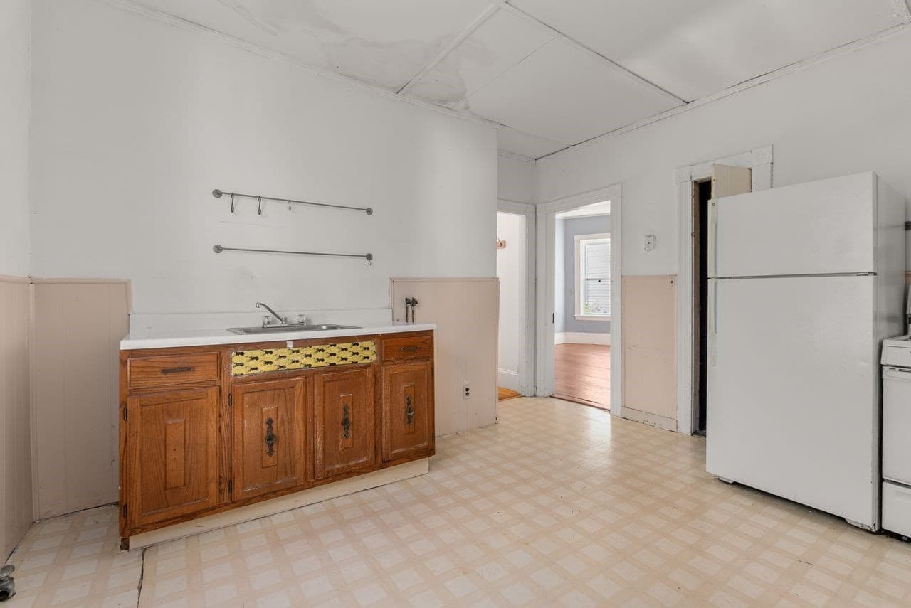 3 Family - 3 Units Up/Down at 52 Burnside Ave, Somerville MA 02144, Somerville, photo 11 of 36
