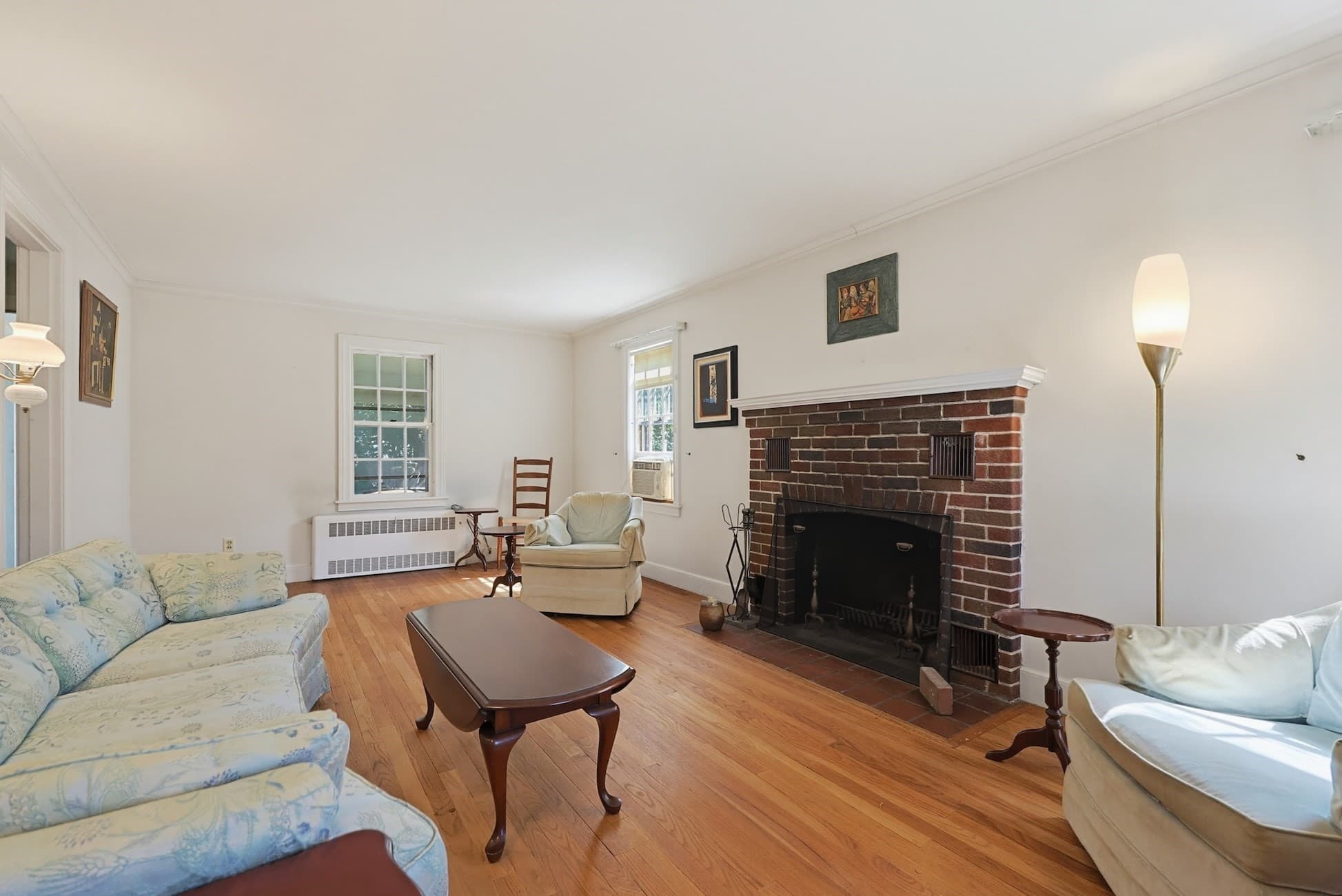Single Family Residence at 24 Stark Rd, Worcester MA 01602, Worcester, photo 13 of 42