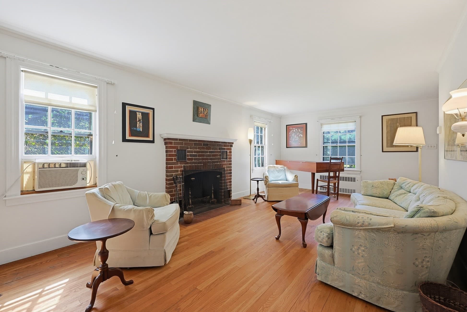 Single Family Residence at 24 Stark Rd, Worcester MA 01602, Worcester, photo 14 of 42
