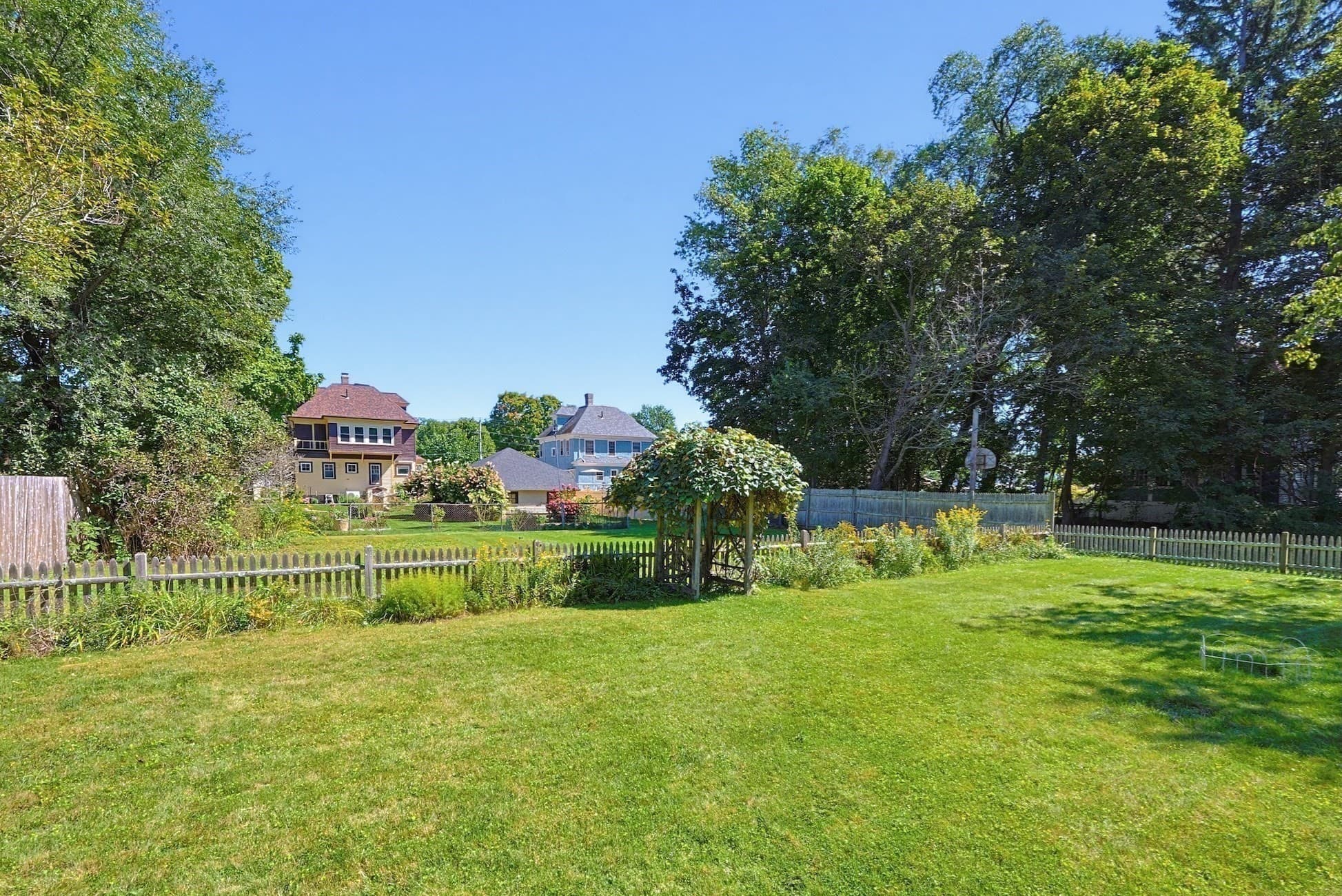 Single Family Residence at 24 Stark Rd, Worcester MA 01602, Worcester, photo 40 of 42