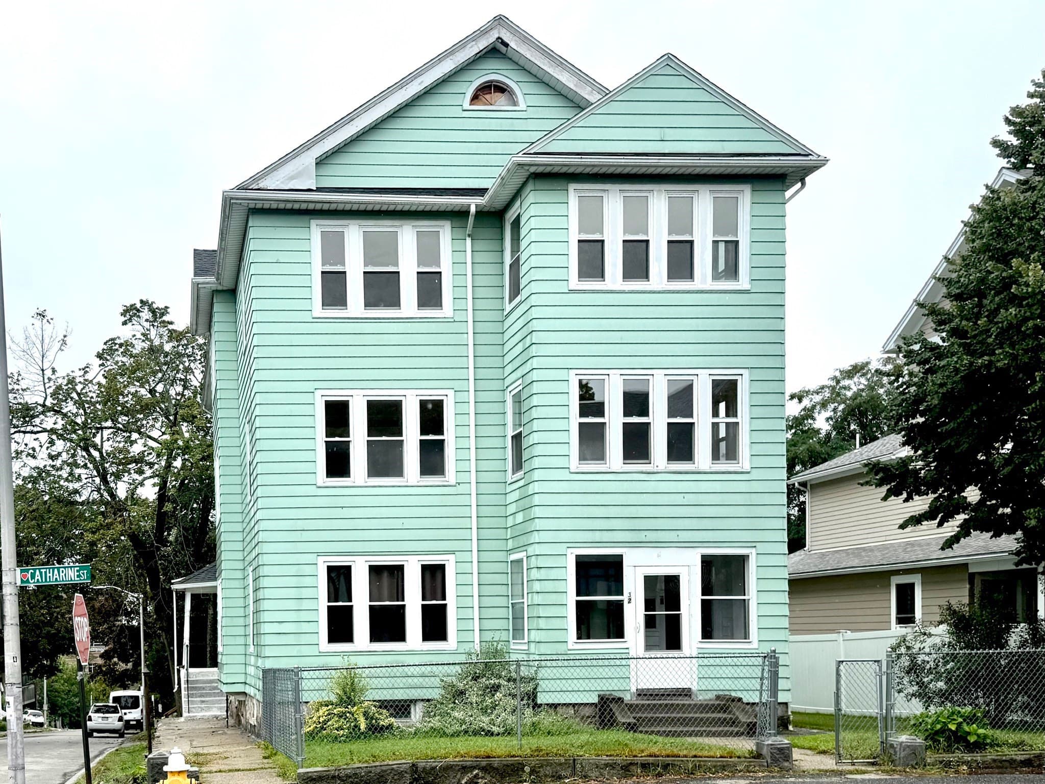 3 Family - 3 Units Up/Down at 32 Catharine  Street, Worcester MA 01605, Worcester, photo 2 of 42