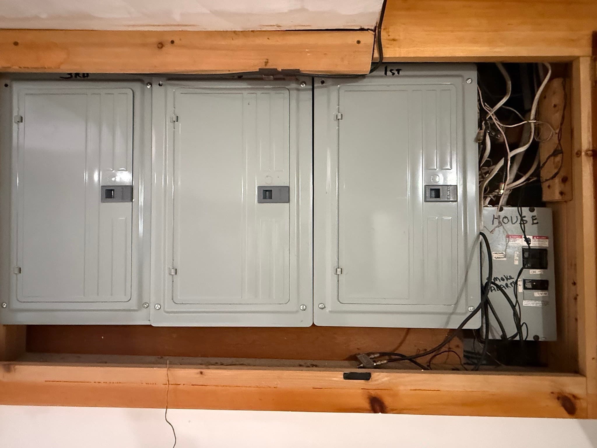 3 Family - 3 Units Up/Down at 32 Catharine  Street, Worcester MA 01605, Worcester, photo 37 of 42
