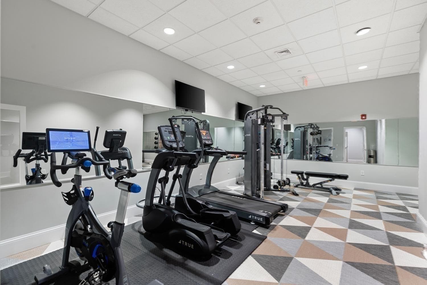 Condominium at 8 Sanborn Street # 4011, Reading MA 01867, Reading, photo 32 of 36