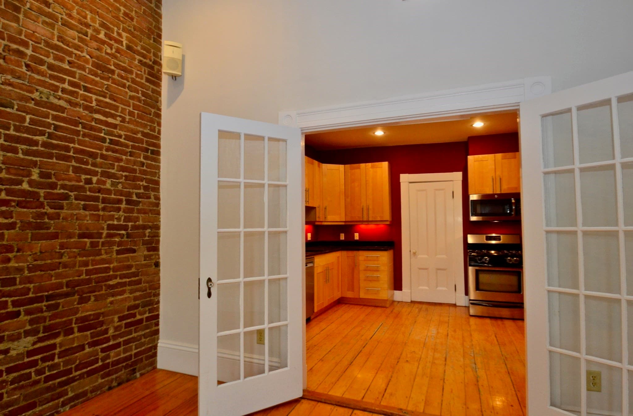Condominium at 1249 Cambridge Street # 3, Cambridge MA 02139, Cambridge, photo 3 of 12