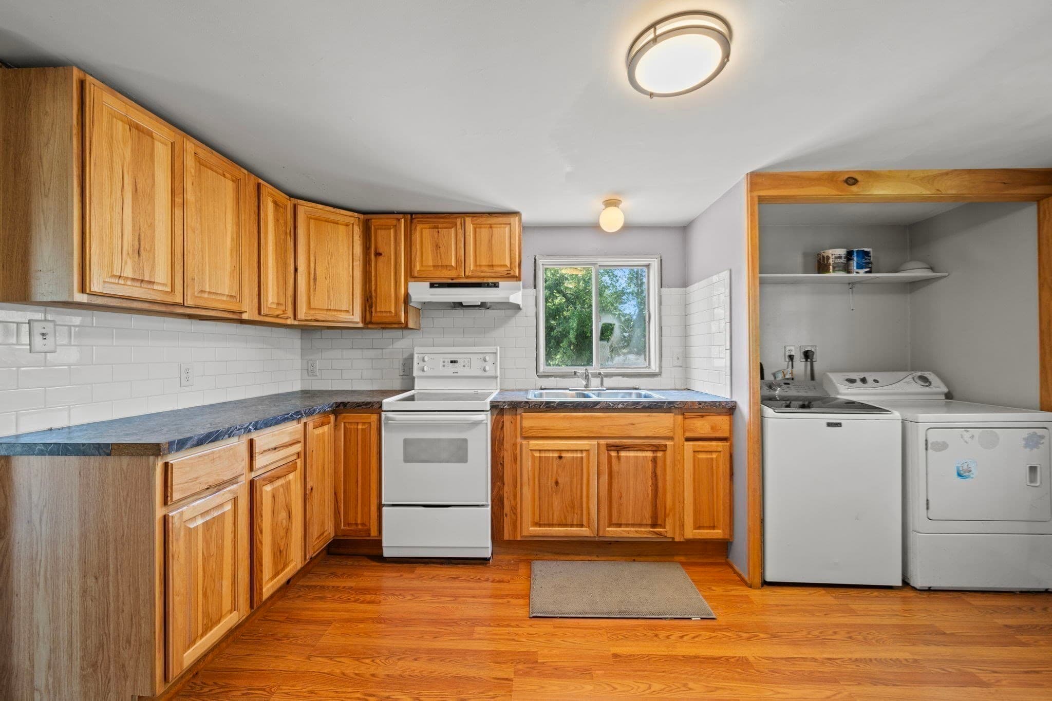 2 Family - 2 Units Up/Down at 52 Forest Park Rd, Woburn MA 01801, Woburn, photo 17 of 33