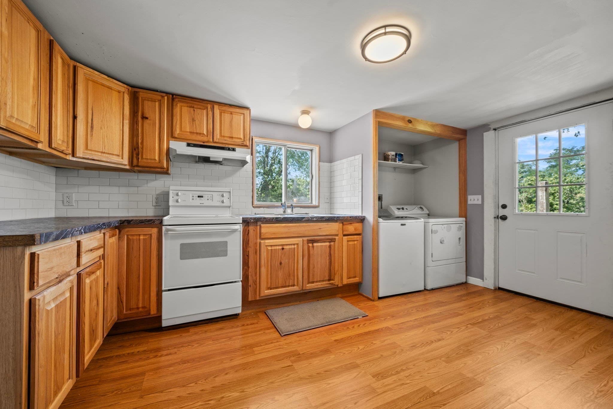 2 Family - 2 Units Up/Down at 52 Forest Park Rd, Woburn MA 01801, Woburn, photo 18 of 33