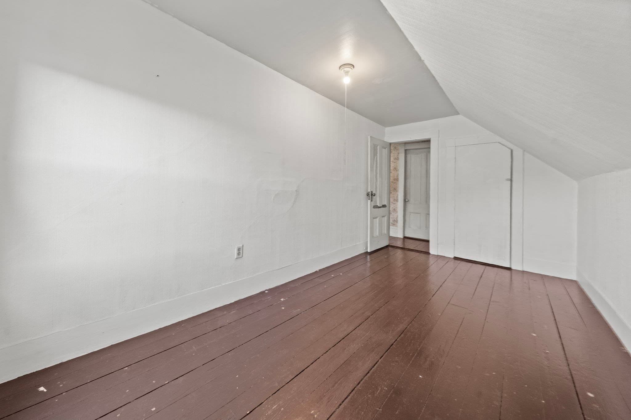 Attached (Townhouse/Rowhouse/Duplex) at 27 Highland St # 27, Woburn MA 01801, photo 23 of 40