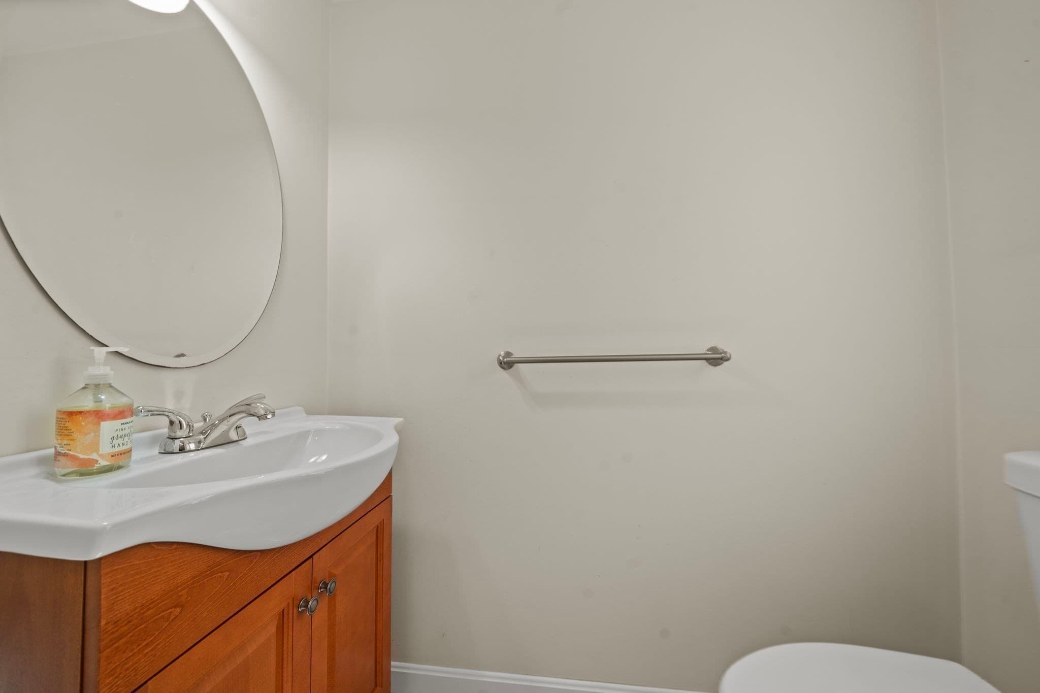 Attached (Townhouse/Rowhouse/Duplex) at 27 Highland St # 27, Woburn MA 01801, photo 13 of 40