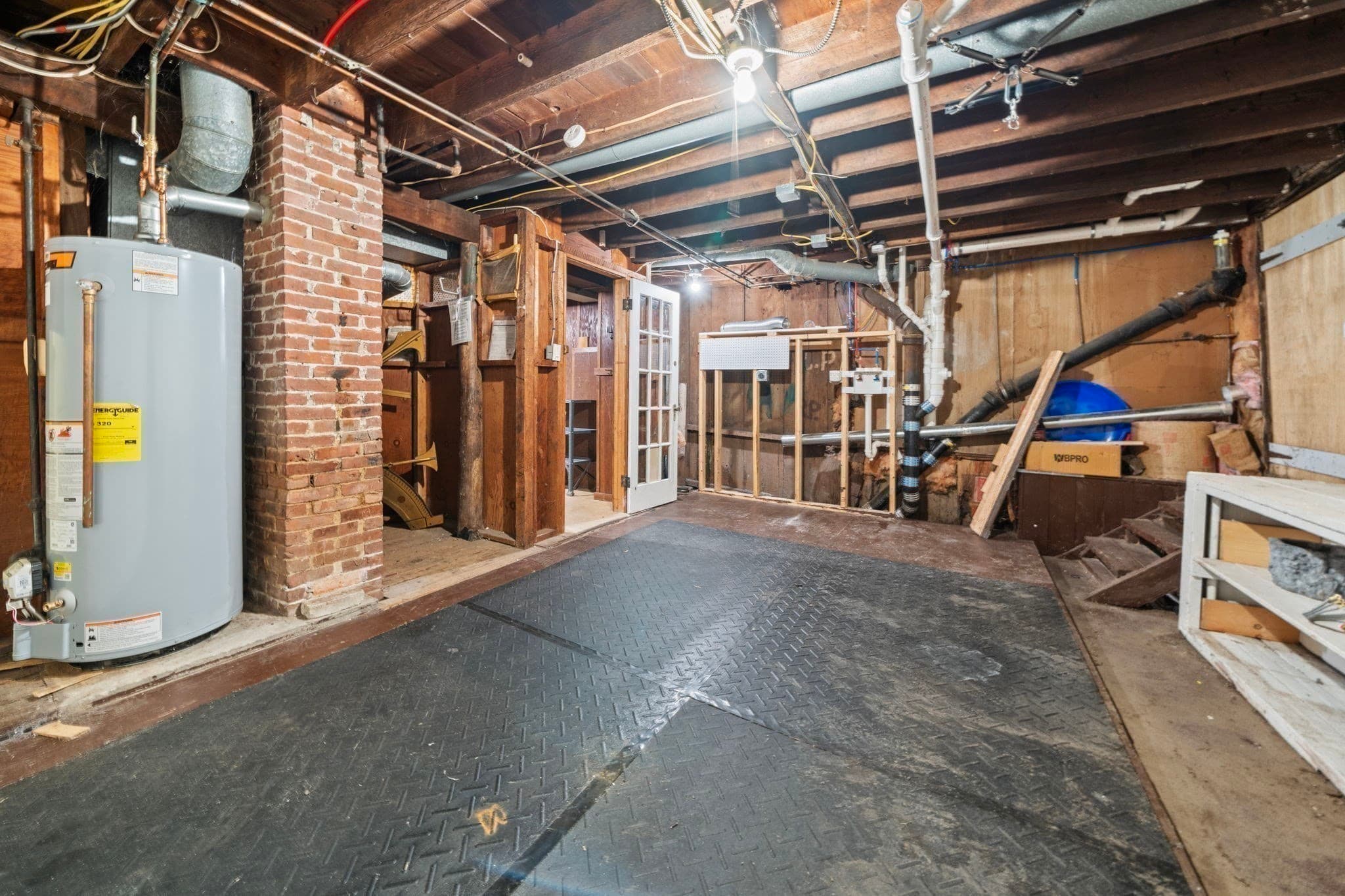 Attached (Townhouse/Rowhouse/Duplex) at 27 Highland St # 27, Woburn MA 01801, photo 26 of 40