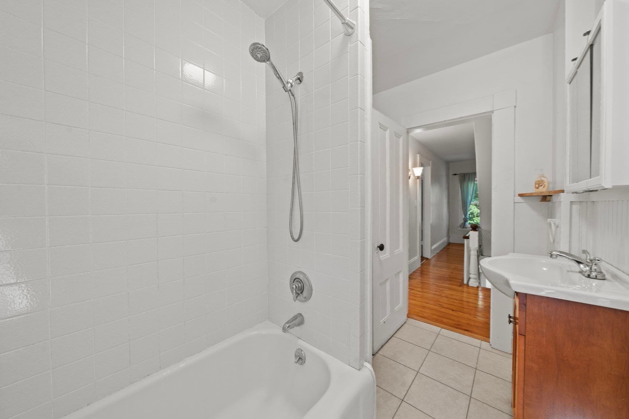 Attached (Townhouse/Rowhouse/Duplex) at 27 Highland St # 27, Woburn MA 01801, photo 20 of 40